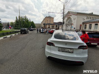 По Туле проехал кортеж из двух десятков электромобилей Tesla, Фото: 1