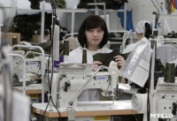 В Дубенском районе Алексей Дюмин осмотрел швейную фабрику, Фото: 11