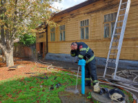 На пересечении улиц Гоголевская и Свободы загорелся жилой дом на 4 семьи, Фото: 2