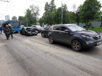 В Туле на ул. Октябрьской водитель автобуса устроил массовое ДТП, Фото: 1