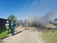 В Туле соседи и пожарные отстояли от огня частный дом, Фото: 15