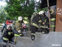 В Туле пожарные эвакуировали жителей подъезда пятиэтажки, Фото: 6