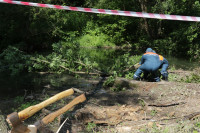 Спасатели приступили к расчистке берегов реки Воронки в Туле: фото, Фото: 24