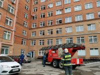 Учения МЧС: В Тульской областной больнице из-за пожара эвакуировали больных и персонал, Фото: 23