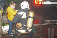 Серьезный пожар на ул. Кутузова в Туле: спасены более 30 человек, Фото: 11