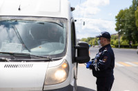 Полицейский рейд в тульских маршрутках: на пассажиров без масок составляют протоколы, Фото: 17