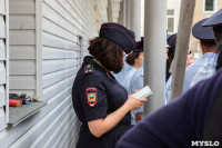 Пожарные эвакуировали людей из здания УМВД России по Тульской области, Фото: 48