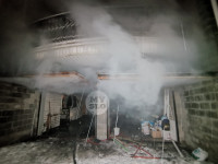 В Туле пожарные вынесли из горящего особняка больную женщину, Фото: 10
