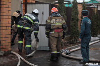 На ул. Николая Руднева в Туле загорелся двухэтажный дом, Фото: 5