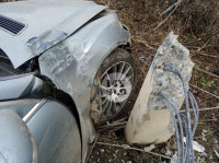  В Туле Mercedes повалил фонарный столб, Фото: 3