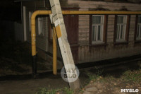 На улице Пролетарской столб падает на газовую трубу, Фото: 6