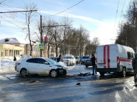 Автомобиль газовой службы попал в ДТП на ул. Первомайской и потерял колесо, Фото: 8