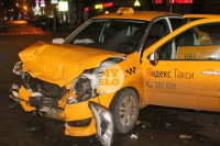 В центре Тулы два таксиста не поделили дорогу: пострадала пассажирка, Фото: 4