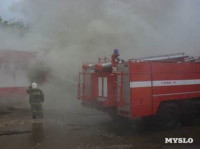 В Ясногорске сгорел продуктовый магазин. 16 мая 2015, Фото: 11