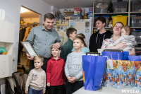 Ноутбук и сертификат на автомобиль: многодетные семьи Тулы получили подарки от Алексея Дюмина, Фото: 23