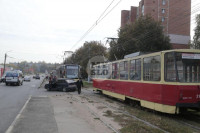 В Криволучье трамвай протаранил легковушку, Фото: 2
