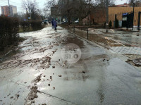 Перекресток Красноармейского проспекта и ул. Лейтейзена затопило водой, Фото: 22