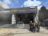 На Красноармейском проспекте загорелся магазин «Шопоголик», Фото: 1