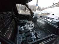 На улице Ф. Энгельса сгорел микроавтобус, Фото: 5