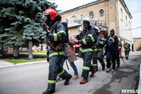 Пожарные эвакуировали людей из здания УМВД России по Тульской области, Фото: 63