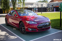 Владелец первого электромобиля Tesla рассказал, почему теперь не хочет ездить на других машинах, Фото: 26