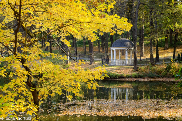 Этой осенью в Платоновском парке г. Тулы.