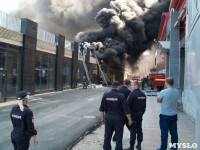Загорелся недостроенный ТЦ на Красноармейском проспекте, Фото: 43