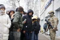 В миграционном центре на Рязанке замечено скопление полиции и Росгвардии, Фото: 13