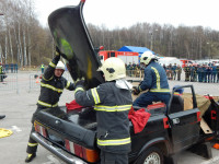 В Туле проходят региональные соревнования среди спасателей по ликвидации последствий ДТП, Фото: 24