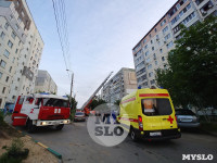 На ул. Степанова в Туле из горящей квартиры спасли двух человек, Фото: 5
