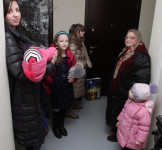 Владимир Груздев подарил многодетной семье квартиру, Фото: 6