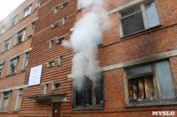 В Скуратово загорелось заброшенное училище, Фото: 1