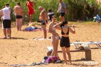 Жара в Туле: туляки спасаются от зноя на пляже в Центральном парке, Фото: 84