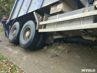 В Туле на ул. Луначарского грузовик провалился под землю, Фото: 5