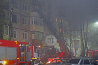 Серьезный пожар на ул. Кутузова в Туле: спасены более 30 человек, Фото: 1