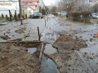 Перекресток Красноармейского проспекта и ул. Лейтейзена затопило водой, Фото: 25