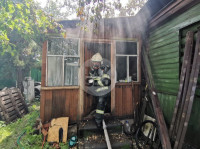 В Туле на улице 2-й Трубной загорелся частный дом, Фото: 9