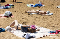 Жара в Туле: туляки спасаются от зноя на пляже в Центральном парке, Фото: 14