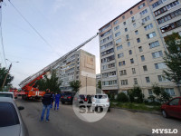 На ул. Степанова в Туле из горящей квартиры спасли двух человек, Фото: 10