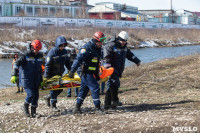 В Туле на Упе спасатели эвакуировали пострадавшего из упавшего в реку автомобиля, Фото: 25