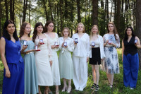 Выпускников из Новомосковска наградили золотыми и серебряными медалями: фоторепортаж, Фото: 7
