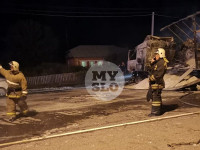 Трасса М-2 «Крым» в Тульской области перекрыта из-за двух горящих фур, Фото: 32