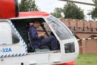 В кремле приземлился вертолет, который установит шпиль колокольни, Фото: 20