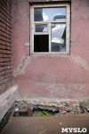 Двор разрушающегося общежития в Туле неделю затапливает канализация, Фото: 7