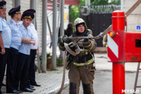 Пожарные эвакуировали людей из здания УМВД России по Тульской области, Фото: 33