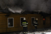 Горевший дом на ул. Пушкинской в Туле тушили шесть пожарных расчетов, Фото: 2