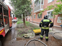 В Туле на ул. Мезенцева в подвале пятиэтажки начался пожар, Фото: 3