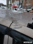 На автомобиль туляков упал кусок с Орловского путепровода и помял крышу, Фото: 3