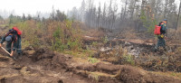 Тульские спасатели помогают тушить лесные пожары в Якутии, Фото: 16