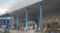 Крупный пожар в Туле: горит строительный склад-магазин, Фото: 6